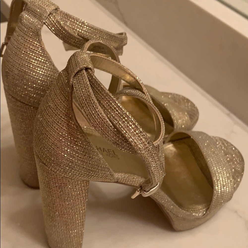 High heels - Picture 4 of 4